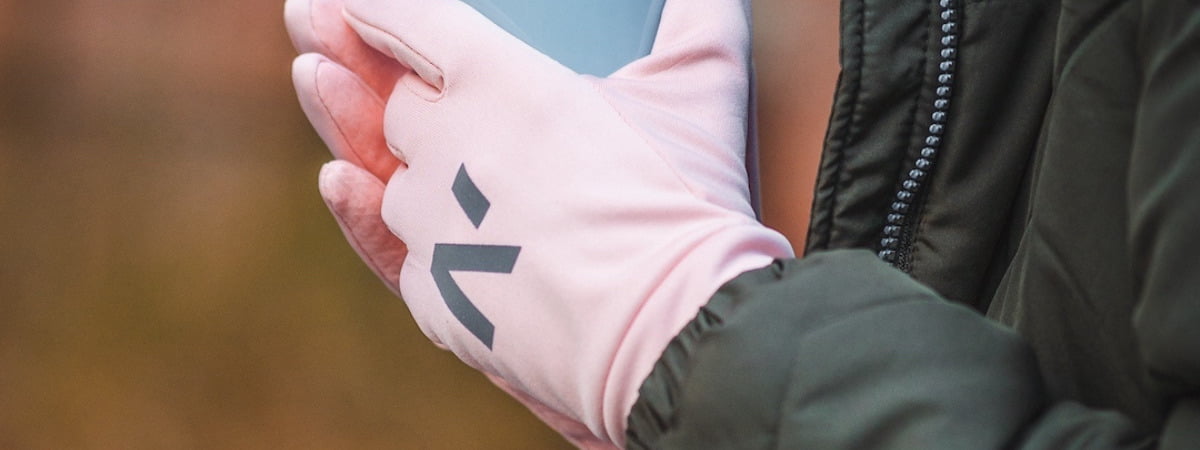 damskie sportowe rękawiczki w różowym kolorze