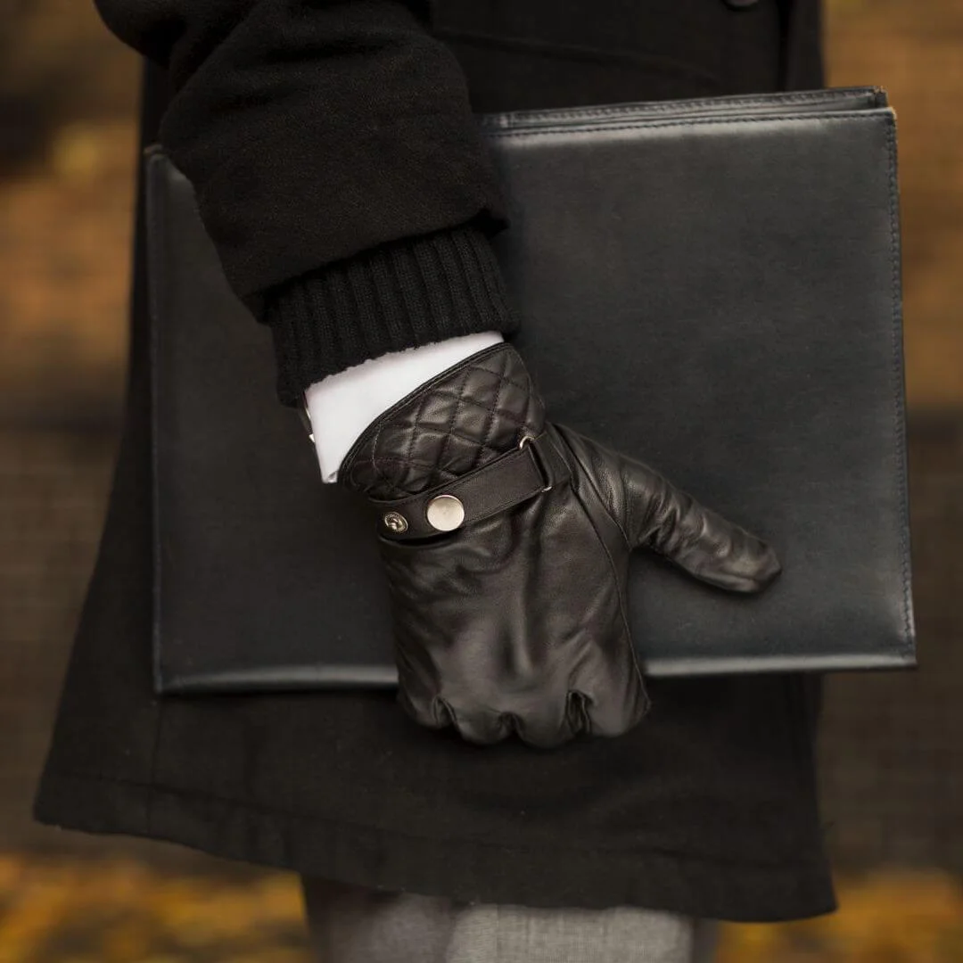 Black touchscreen gloves for men